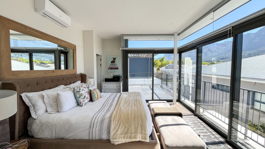4 Bedroom Property for Sale in Newlands Western Cape